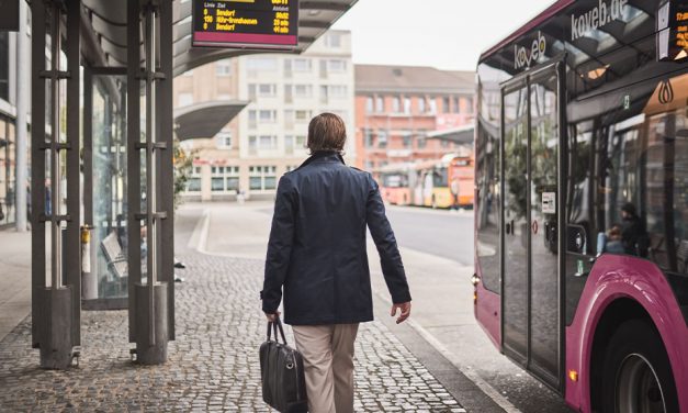 Digitalisierung im Koblenzer Busverkehr: Bessere Fahrgastinfo und mehr Barrierefreiheit durch moderne Displays an Bushaltestellen