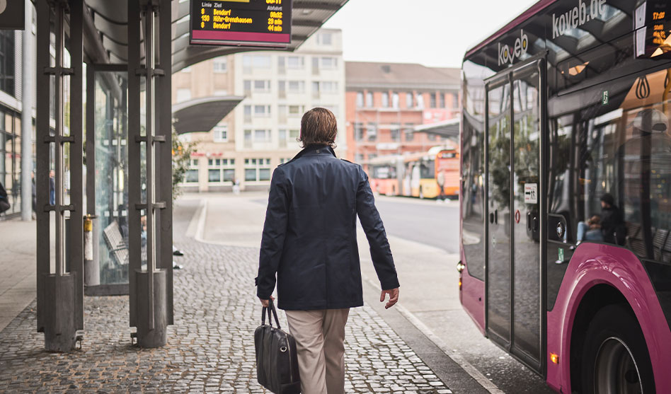Digitalisierung im Koblenzer Busverkehr: Bessere Fahrgastinfo und mehr Barrierefreiheit durch moderne Displays an Bushaltestellen