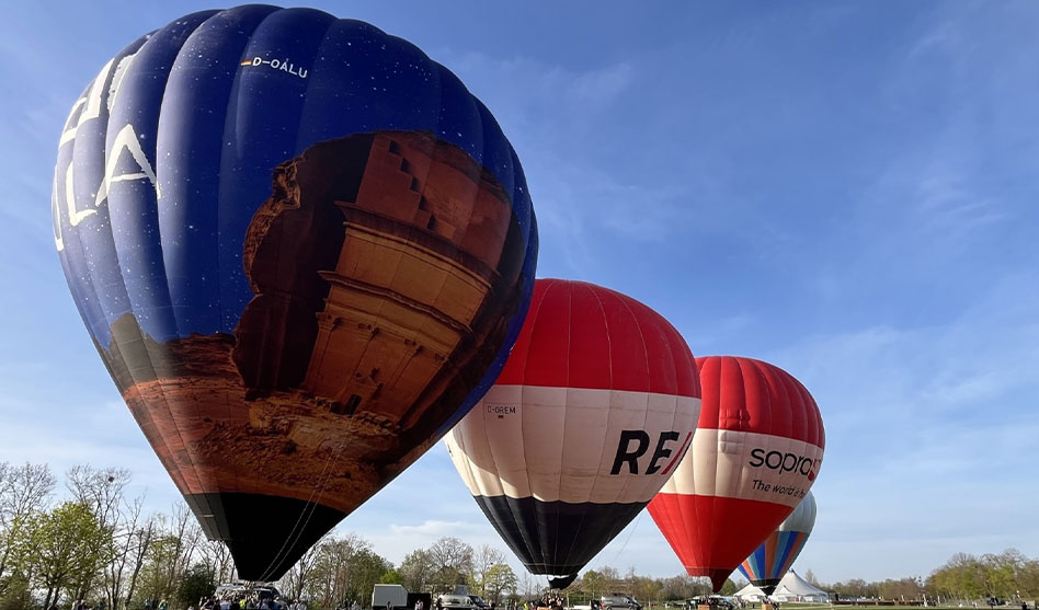 Heißluftballone über Koblenz beim „Herbstglühen“ von der Festung Ehrenbreitstein