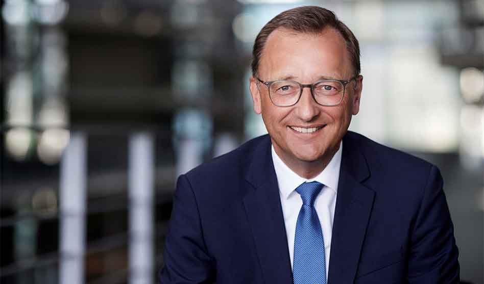 Josef Oster nimmt Sicherheitspolitik in den Fokus