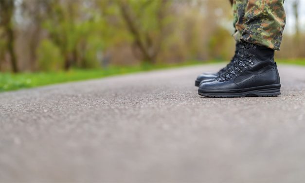 Deutschland führt neuen Wehrdienst ein – was junge Menschen jetzt wissen müssen