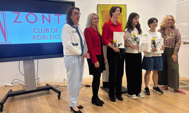 Lea Klein erhält ersten Young Women in Leadership Award des Zonta Clubs Koblenz