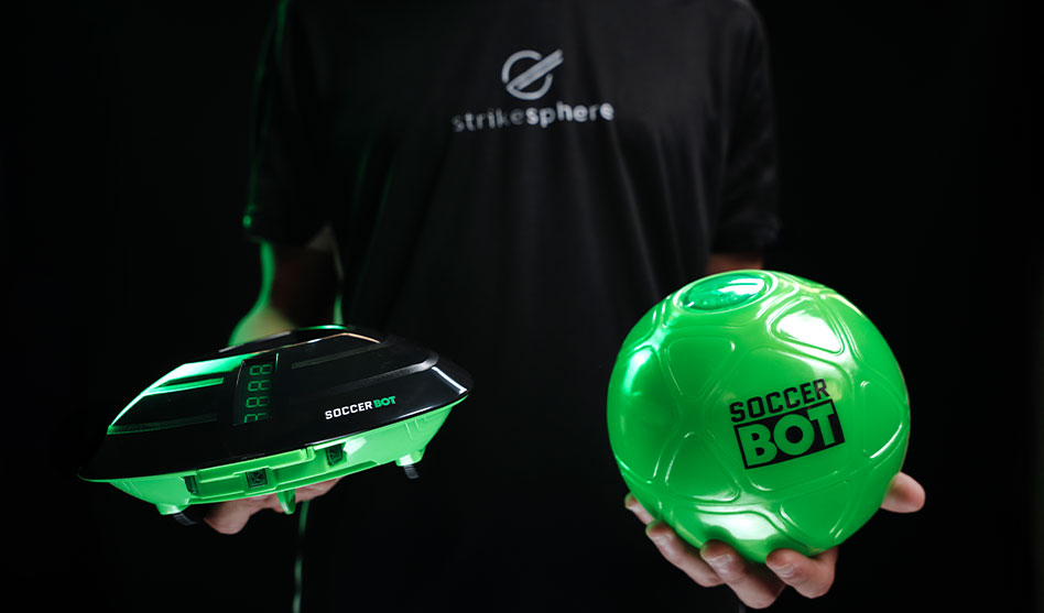 Fußballfieber zur WM: Nachwuchskicker trainieren wie die Profis mit smarten Gadgets von Strikesphere