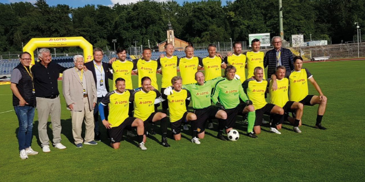 Promis, Fußball und 105.000 Euro für den guten Zweck